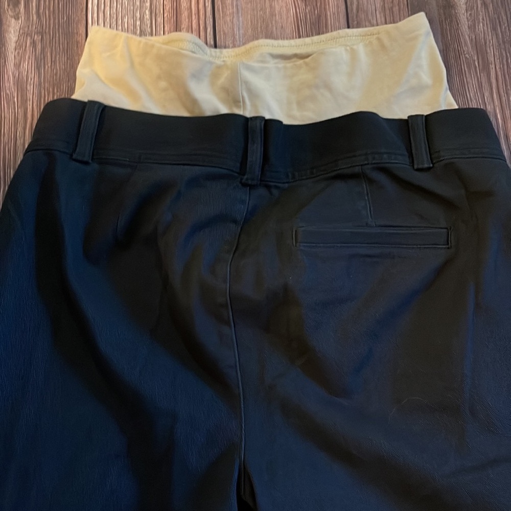 Navy Maternity Gap Cargo Pants! - Picture 6 of 8
